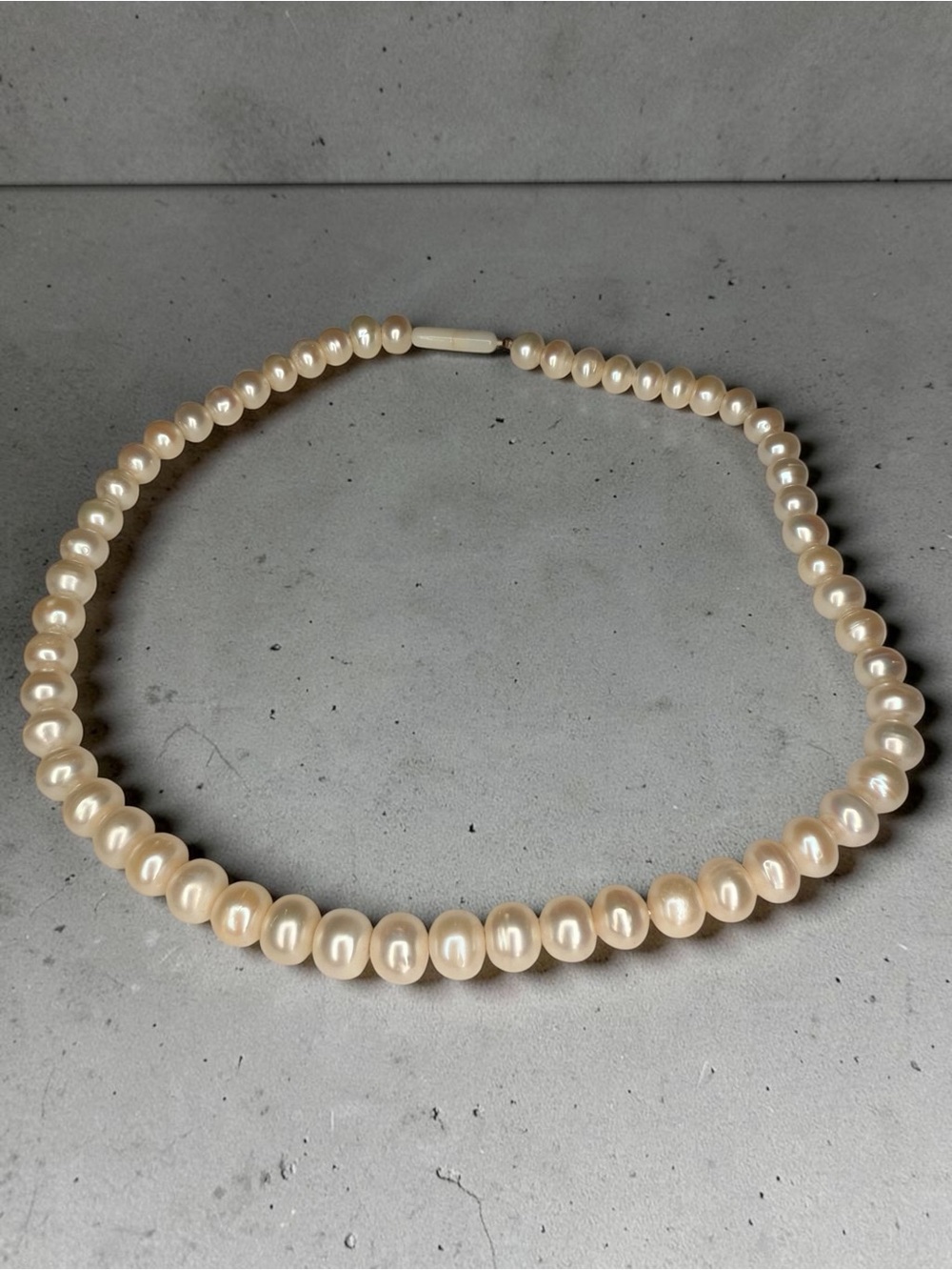 Classic Pearl Choker Necklace in Ivory